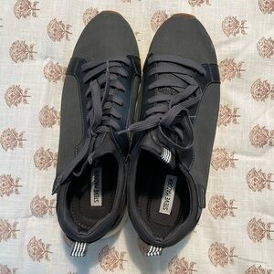 Steve Madden men’s NWOT sneakers